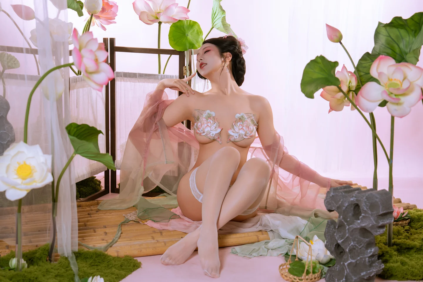 云溪溪&奶桃桃 - 采莲 [90P-2GB] tg@simisebaisi 【丝足阁】039.webp